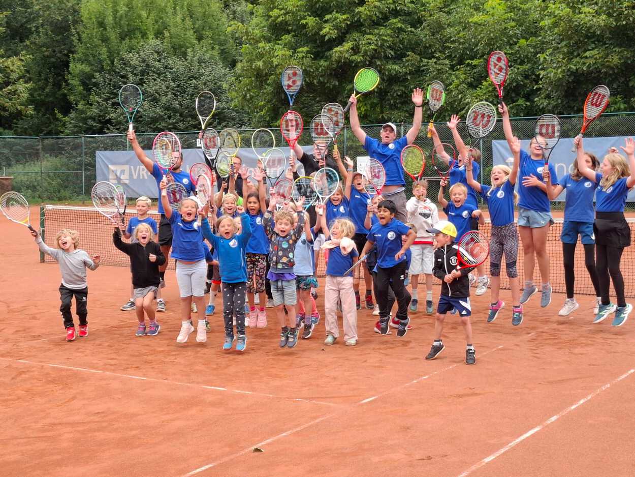Kindertennis woche wieder mit viel Spielfreude